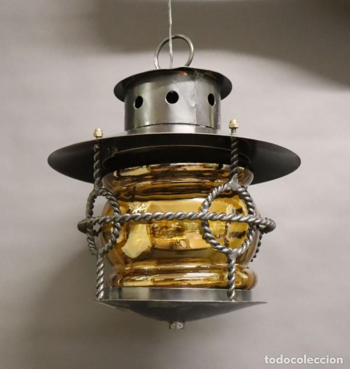Vintage: Farol de metal y tulipa de cristal - Foto 1