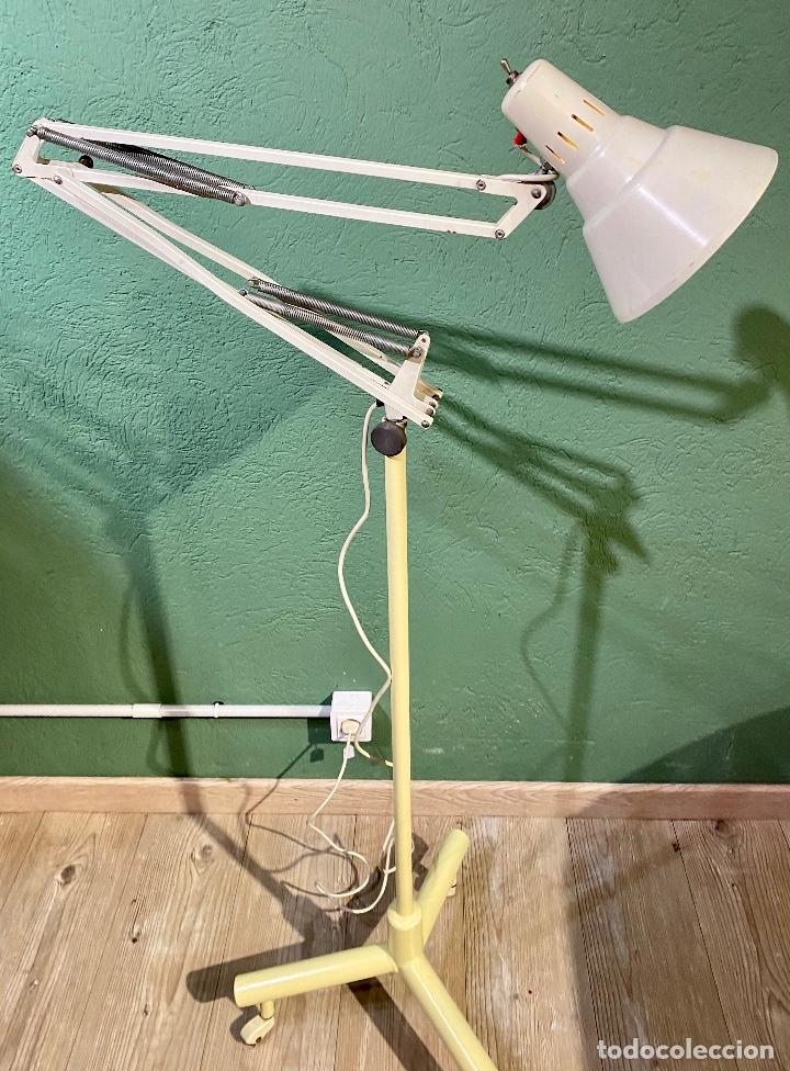 Vintage: Flexo de m&eacute;dico con ruedas - Foto 4