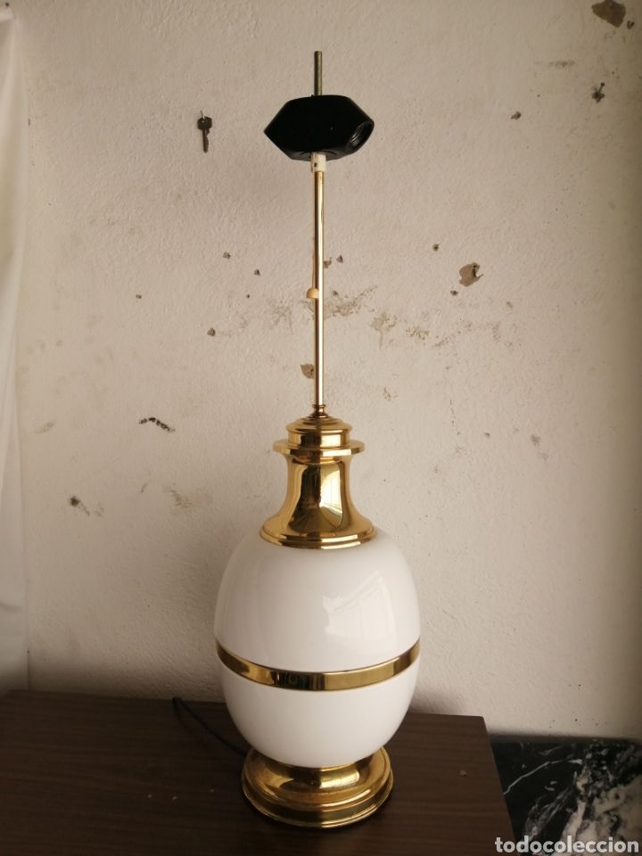 Vintage: L&aacute;mpara de mesa de bronce y porcelana - Foto 1