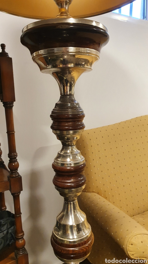 Vintage: Imponente l&aacute;mpara de pie de metal y madera - Foto 2