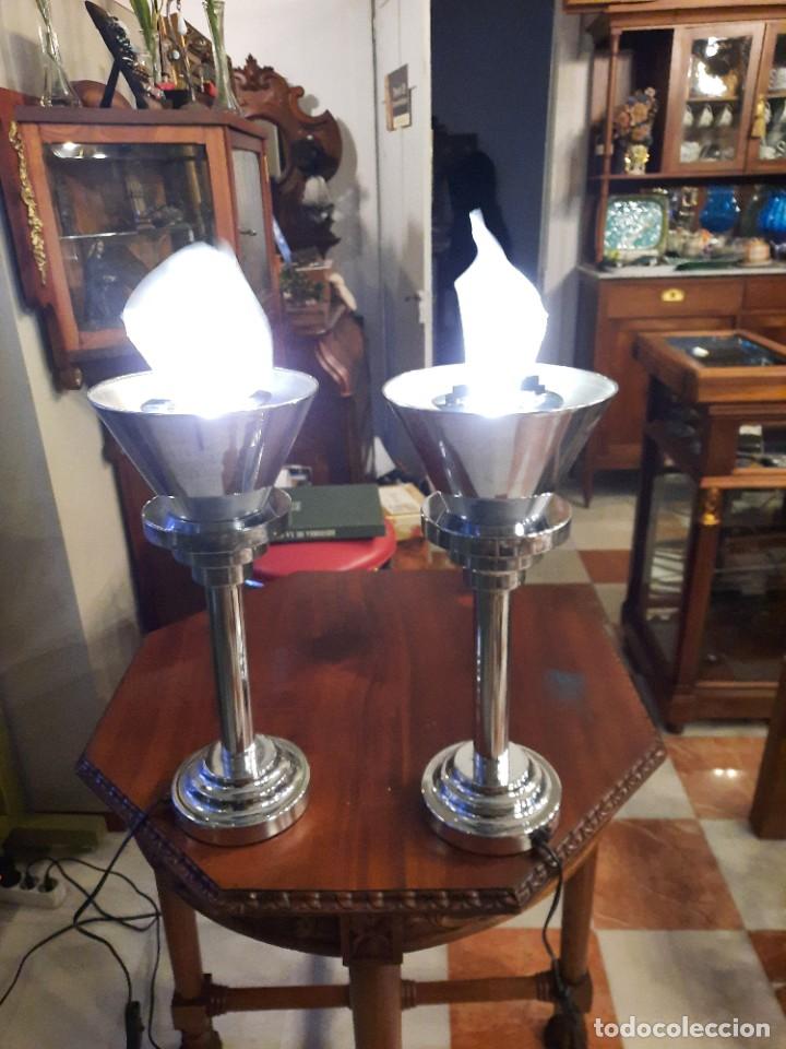 Vintage: PAREJA DE CANDELABROS DE SOBREMESA - Foto 1