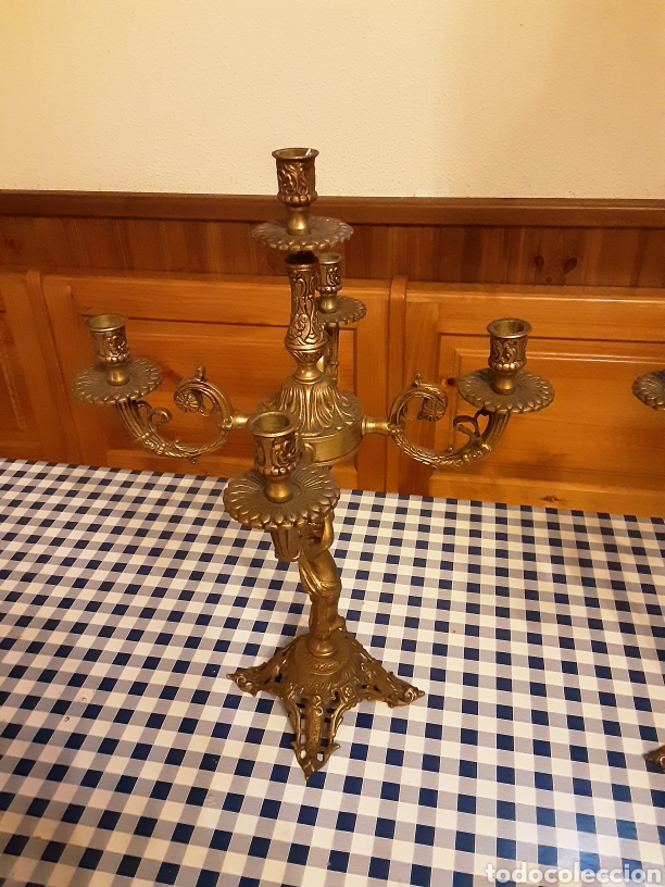 Vintage: Pareja de candelabros de bronce antiguos - Foto 2