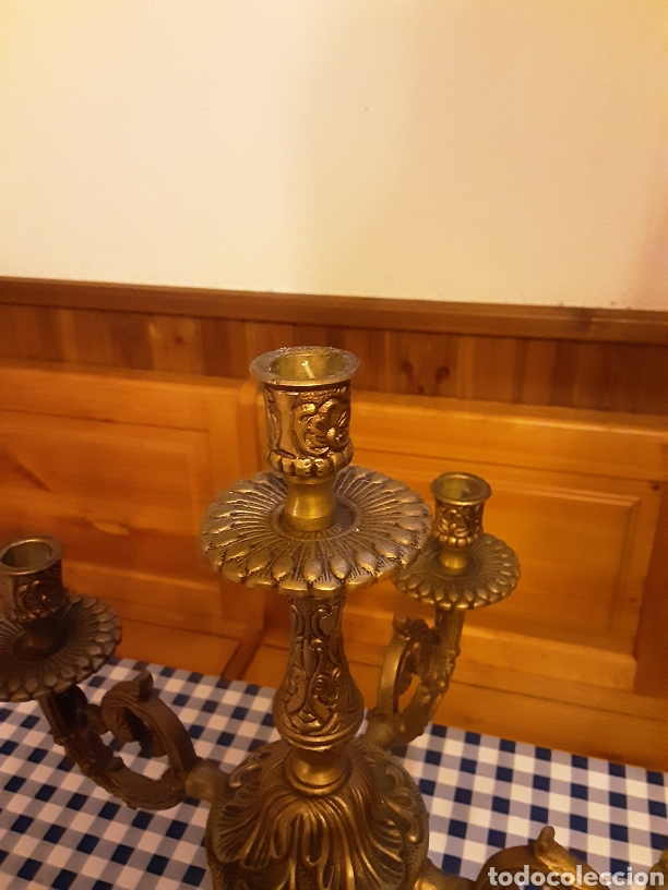 Vintage: Pareja de candelabros de bronce antiguos - Foto 4