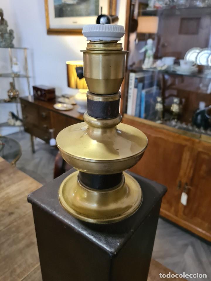 Vintage: Lampara de mesa forrada en piel - Foto 2