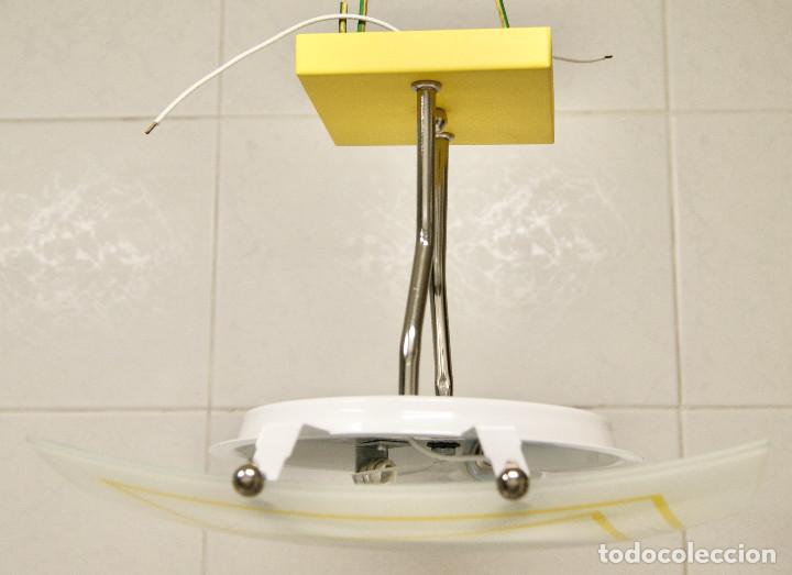 Vintage: lampara de techo tipo semiplaf&oacute;n en cromo, opal y amarillo - Foto 2