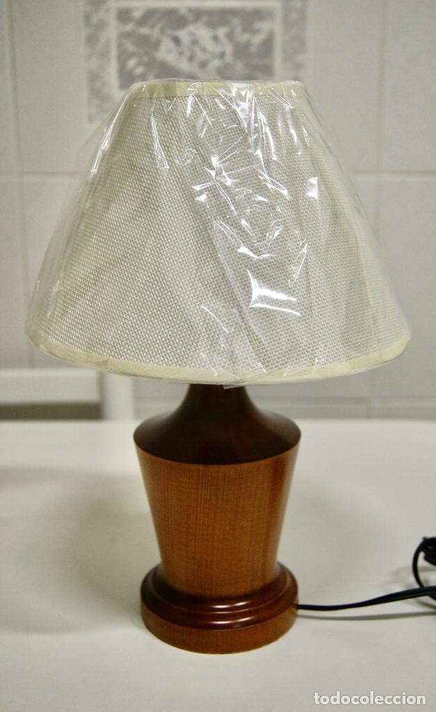 Vintage: lampara sobremesa madera con pantalla - Foto 1