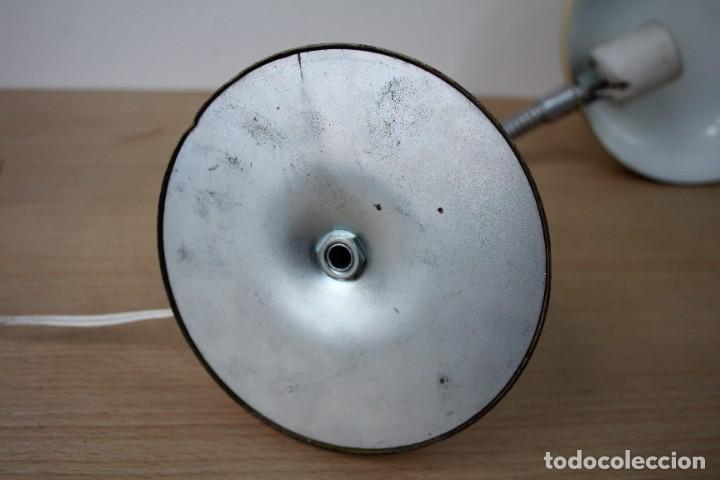 Vintage: L&aacute;mpara de mesa flexo. Beige. Vintage. - Foto 10