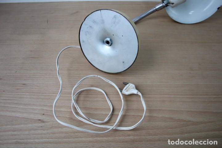 Vintage: L&aacute;mpara de mesa flexo. Beige. Vintage. - Foto 11