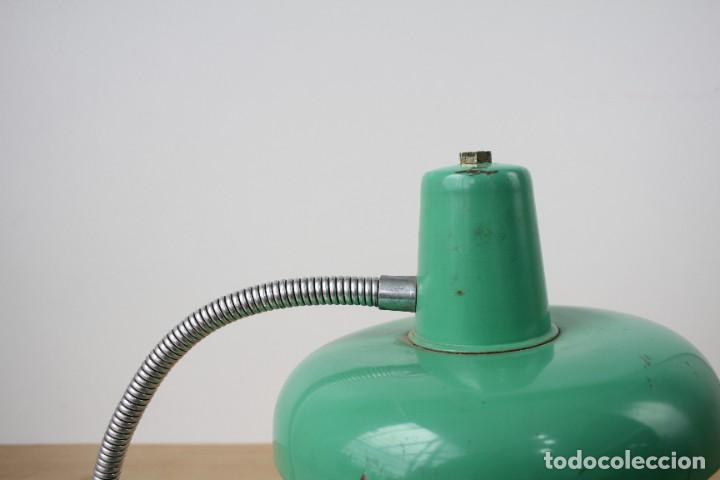 Vintage: L&aacute;mpara de mesa flexo. Verde turquesa. Vintage. - Foto 5