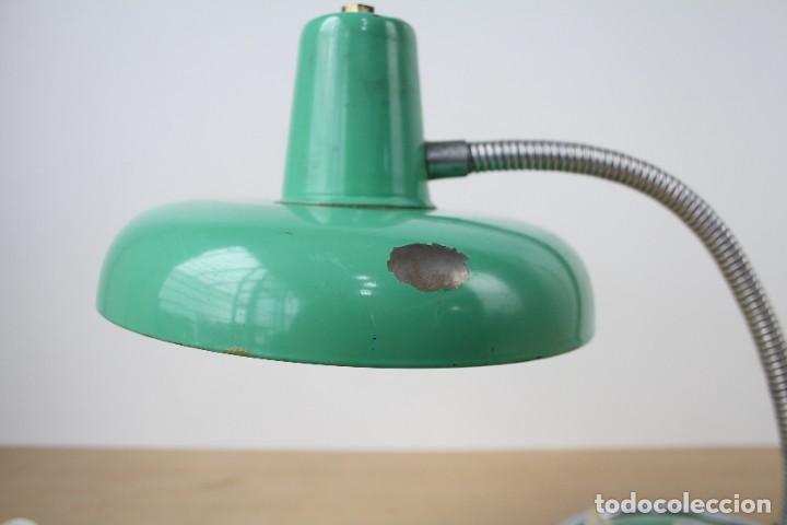 Vintage: L&aacute;mpara de mesa flexo. Verde turquesa. Vintage. - Foto 6
