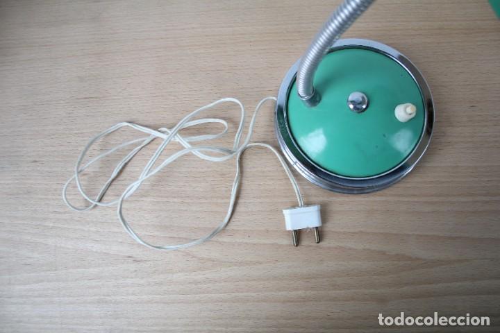 Vintage: L&aacute;mpara de mesa flexo. Verde turquesa. Vintage. - Foto 9