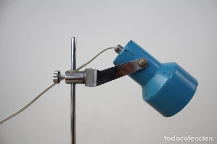Vintage: L&aacute;mpara de mesa flexo. Azul. Marca Macia. - Foto 3
