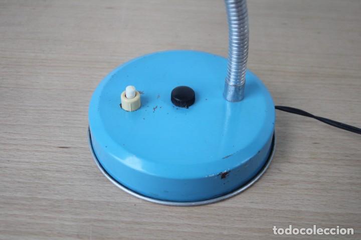 Vintage: L&aacute;mpara de mesa flexo.Azul. Vintage. - Foto 6