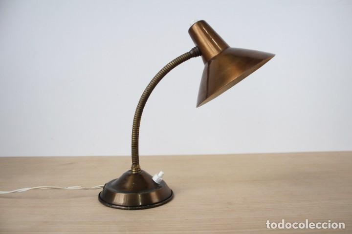 Vintage: L&aacute;mpara de mesa flexo. Color cobre. Vintage. - Foto 1