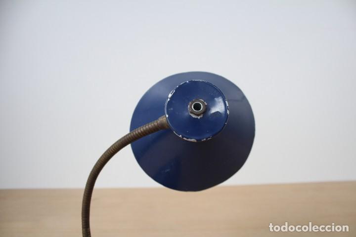 Vintage: L&aacute;mpara de mesa flexo. Azul. Vintage. - Foto 3
