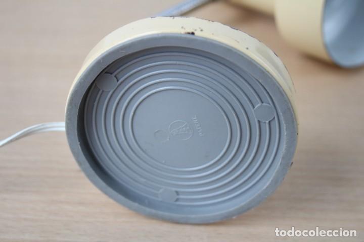 Vintage: Peque&ntilde;a l&aacute;mpara de mesa flexo. Beige. Marca Luxus.. - Foto 10