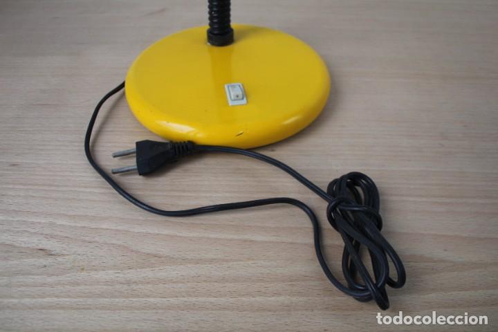 Vintage: Lampara sobremesa flexo. Marca Fase.Amarillo. - Foto 11
