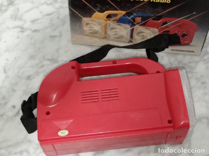 Vintage: ANTIGUA LINTERNA RADIO EN SU CAJA (FUNCIONA) - Foto 3
