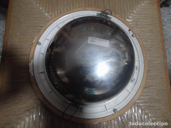 Vintage: PLAFON DE MADERA PANTALLA DE CRISTAL. - Foto 2