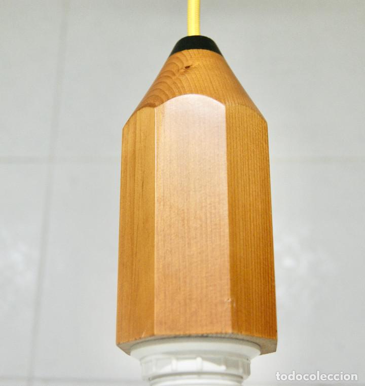 Vintage: lampara de techo lapicero, madera y amarillo - Foto 4