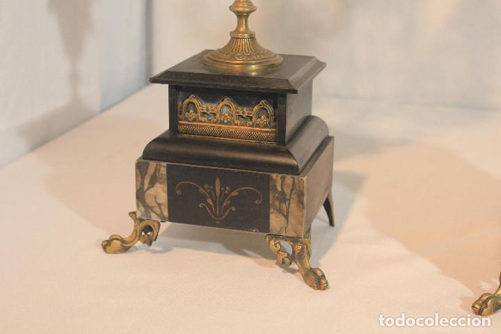 Vintage: PAREJA CANDELABROS BRONCE MARMOL 4 PIES - Foto 5