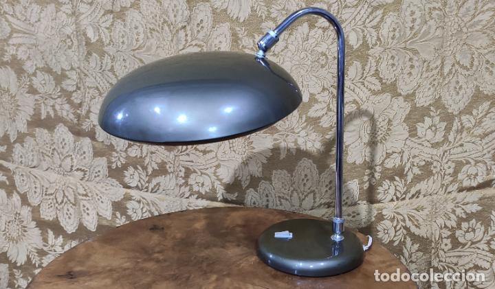 Vintage: L&aacute;mpara de mesa a&ntilde;os 60 - Foto 5