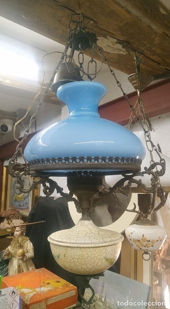 Vintage: L&aacute;mpara de techo de opalina azul tipo quinqu&eacute; - Foto 1