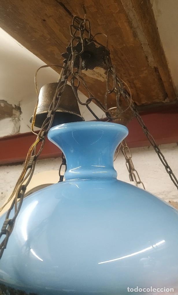 Vintage: L&aacute;mpara de techo de opalina azul tipo quinqu&eacute; - Foto 5