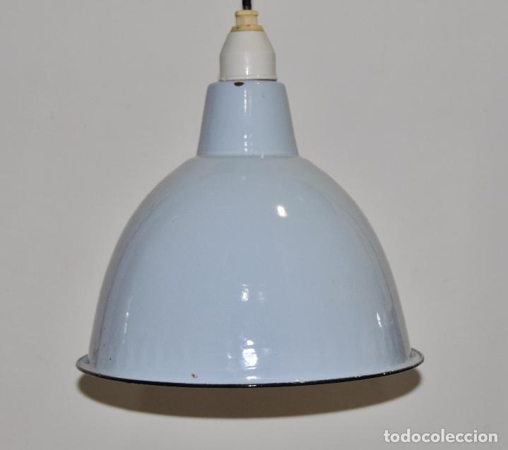Vintage: L&aacute;mpara metal esmaltado gris - Foto 1