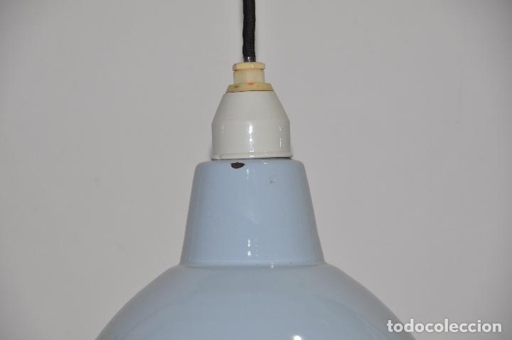 Vintage: L&aacute;mpara metal esmaltado gris - Foto 5