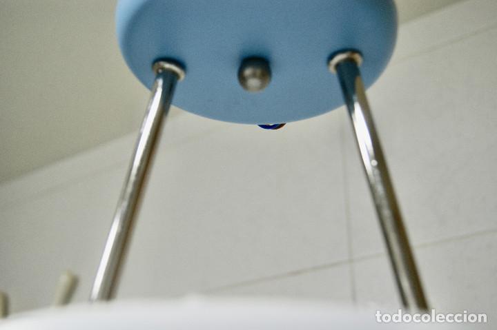Vintage: lampara de techo azul, cromo y blanco - Foto 12