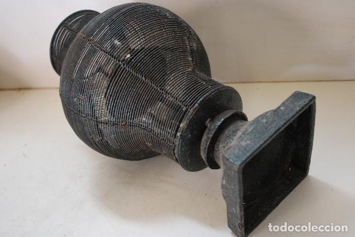 Vintage: farol de hierro fundido y alambre - Foto 4