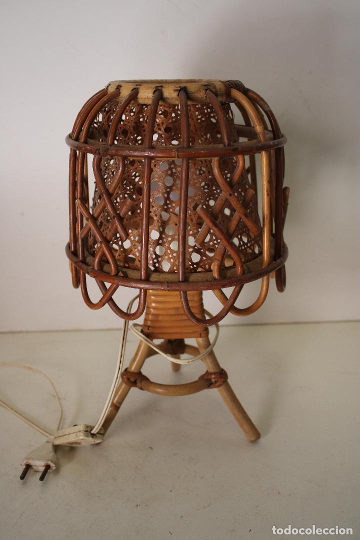 Vintage: lampara de mesa de mimbre - Foto 1
