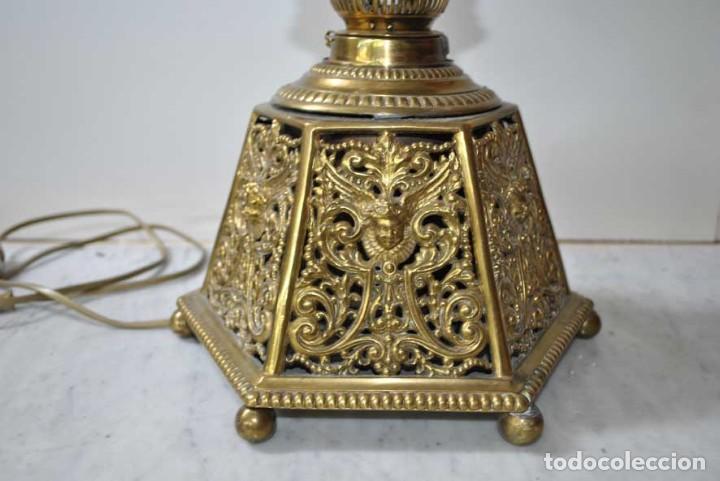 Vintage: L&Aacute;MPARA ANTIGUA QUINQU&Eacute; DE BRONCE REPUJADO - Foto 5