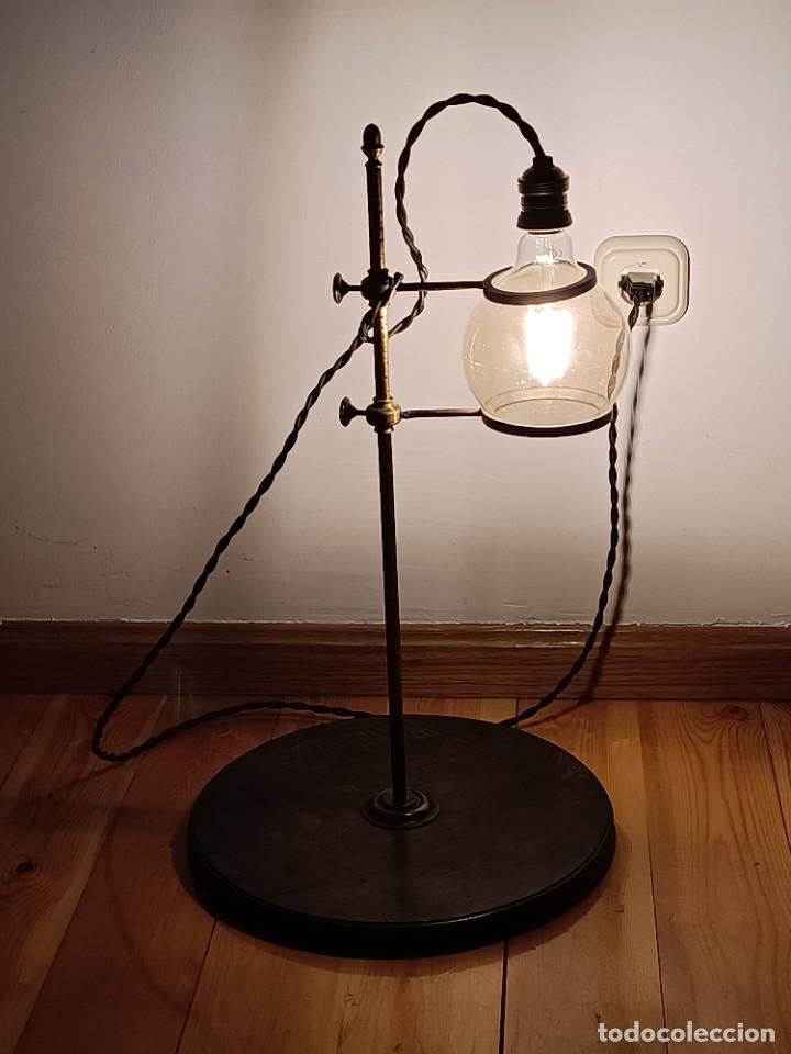 Vintage: L&aacute;mpara realizada con un porta matraces - Foto 3