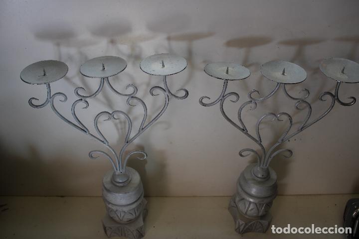 Vintage: pareja de candelabros vintage madera y forja - Foto 4