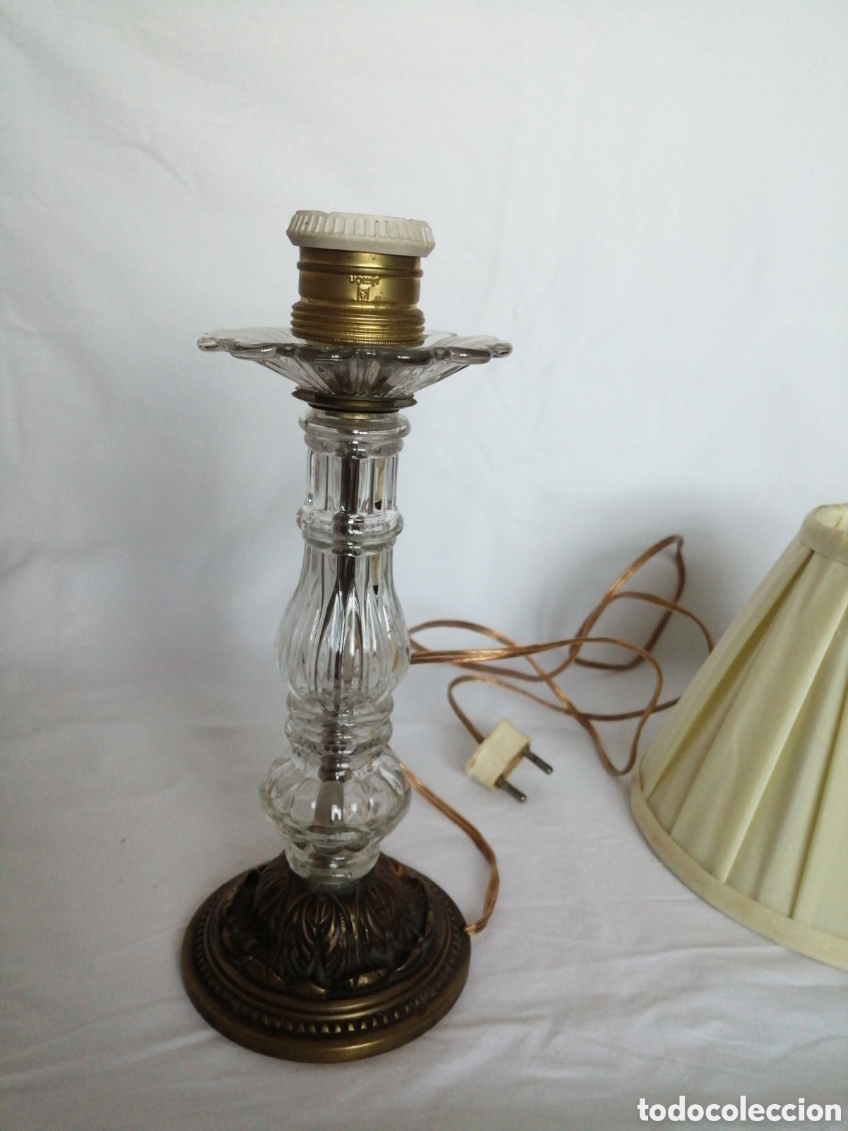 Vintage: L&aacute;mpara bronce y cristal. - Foto 3