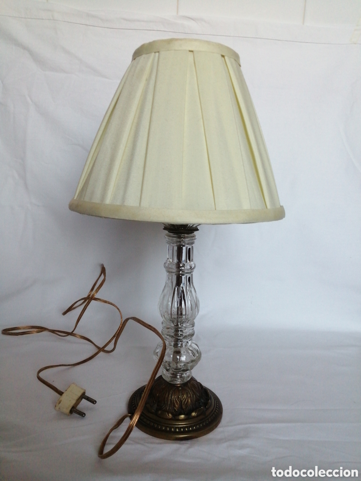Vintage: L&aacute;mpara bronce y cristal. - Foto 1