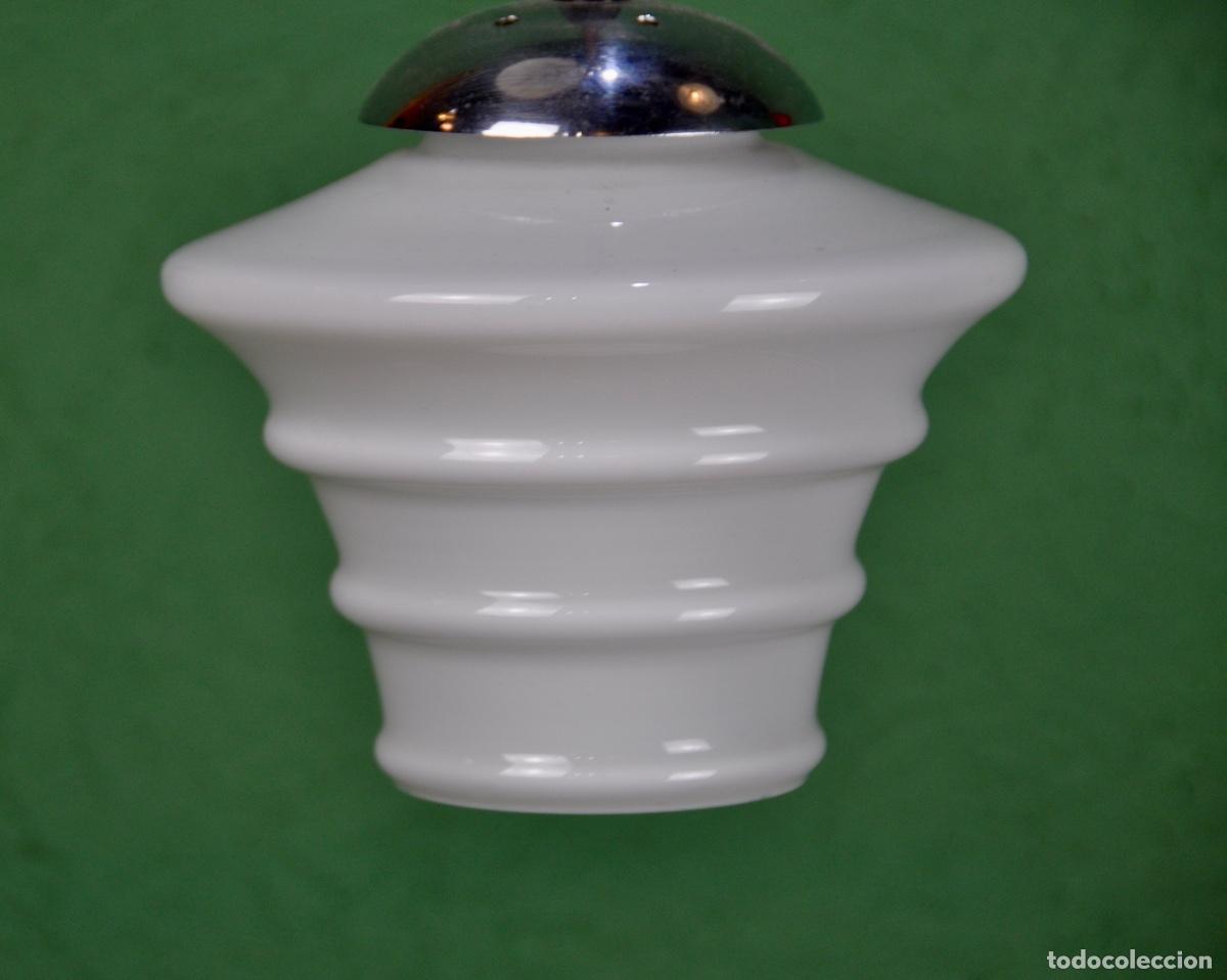 Vintage: L&aacute;mpara opalina blanca con lineas abajo - Foto 5