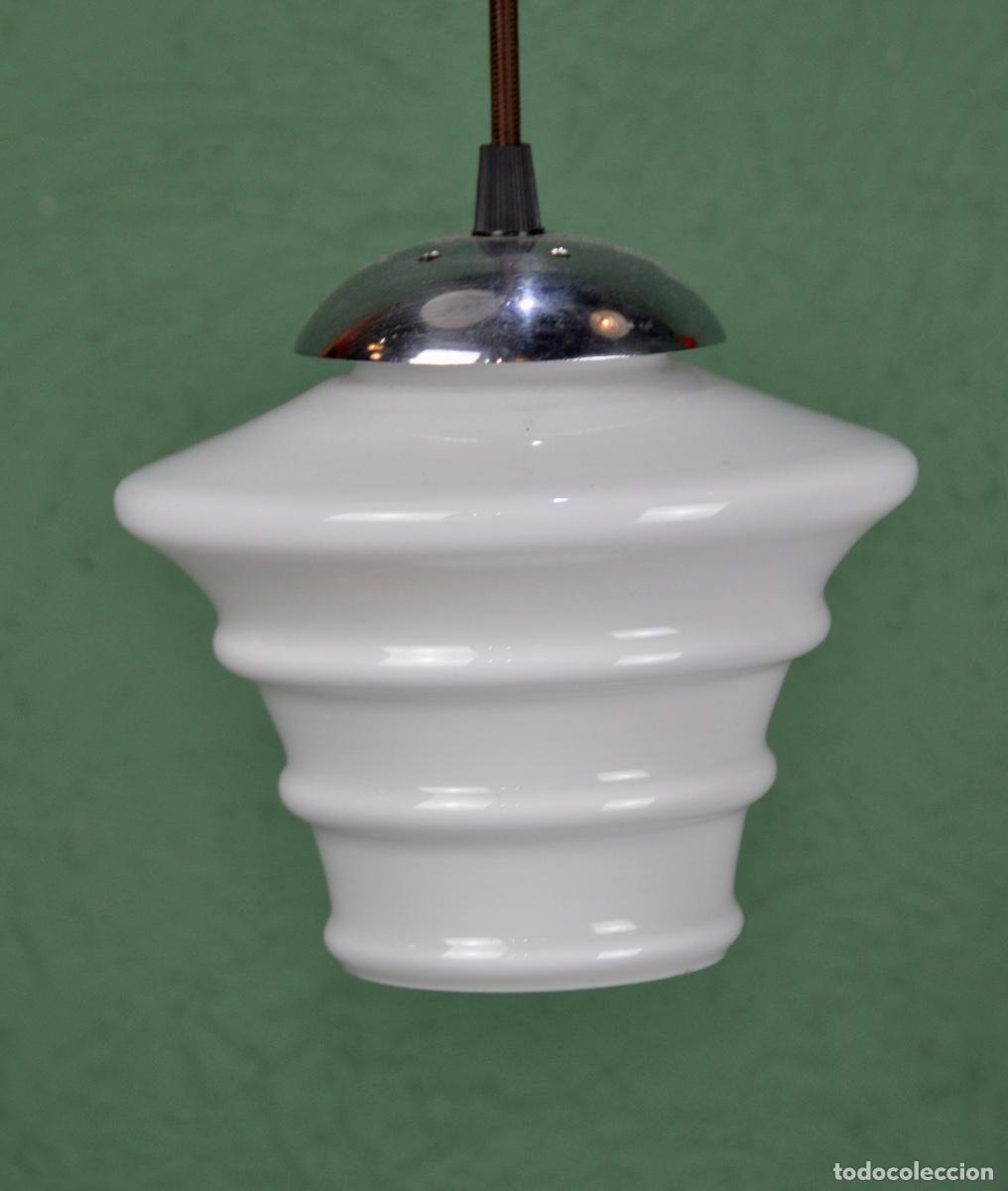 Vintage: L&aacute;mpara opalina blanca con lineas abajo - Foto 6