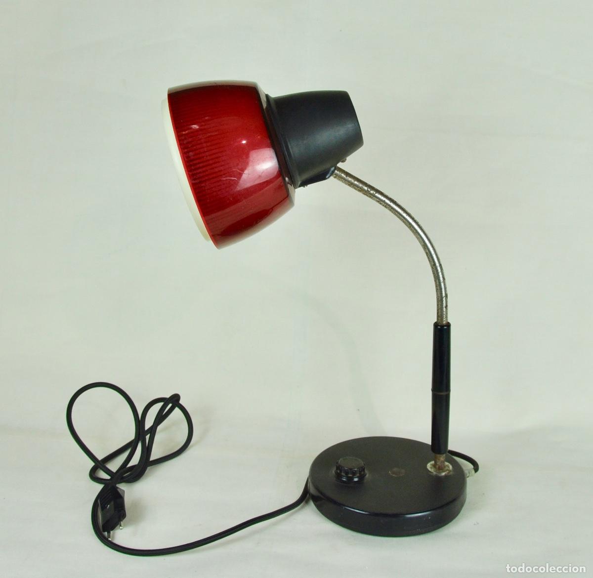 Vintage: L&aacute;mpara de escritorio pl&aacute;stico rojo y blanco - Foto 5