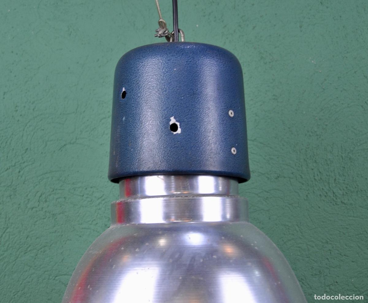Vintage: Foco industrial azul y cromado - Foto 5