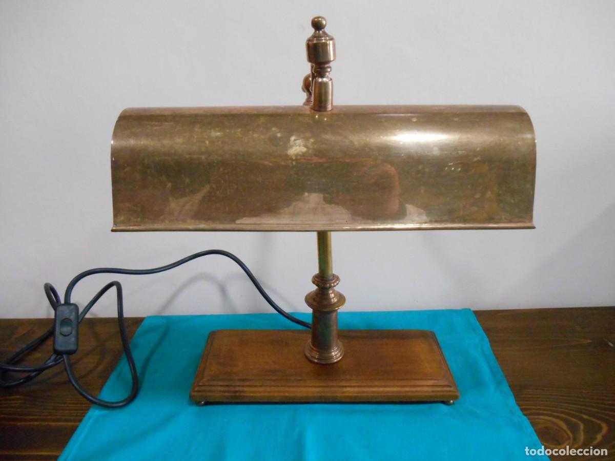 Vintage: L&Aacute;MPARA DE DESPACHO. COBRE Y MADERA NOBLE - FUNCIONANDO - - Foto 2