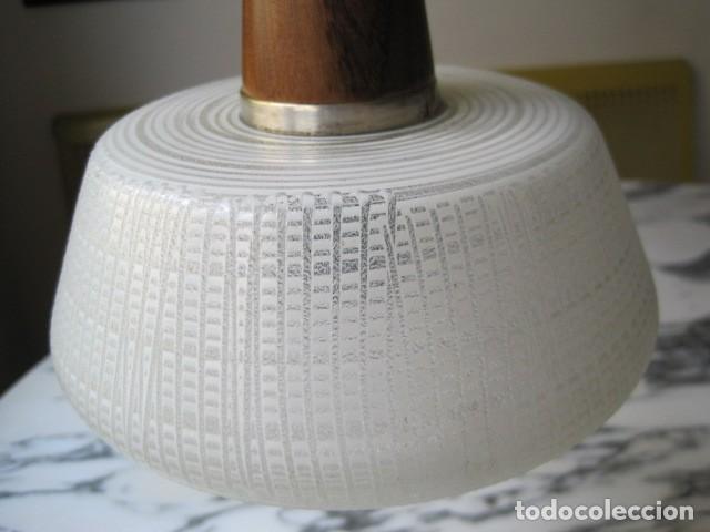 Vintage: L&Aacute;MPARA DE CRISTAL Y MADERA - A&Ntilde;OS 60 - Foto 2