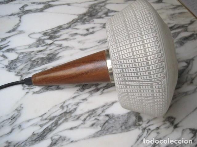 Vintage: L&Aacute;MPARA DE CRISTAL Y MADERA - A&Ntilde;OS 60 - Foto 6