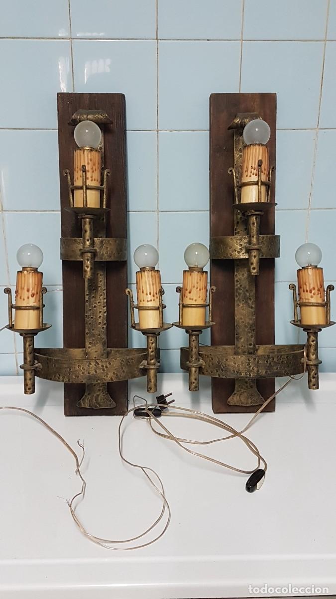 Vintage: PPAREJA APLIQUES DE PARED HIERRO Y MADERA FUNCIONAN - Foto 1
