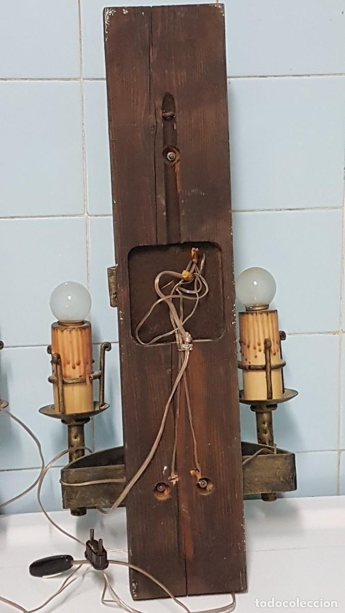 Vintage: PPAREJA APLIQUES DE PARED HIERRO Y MADERA FUNCIONAN - Foto 2