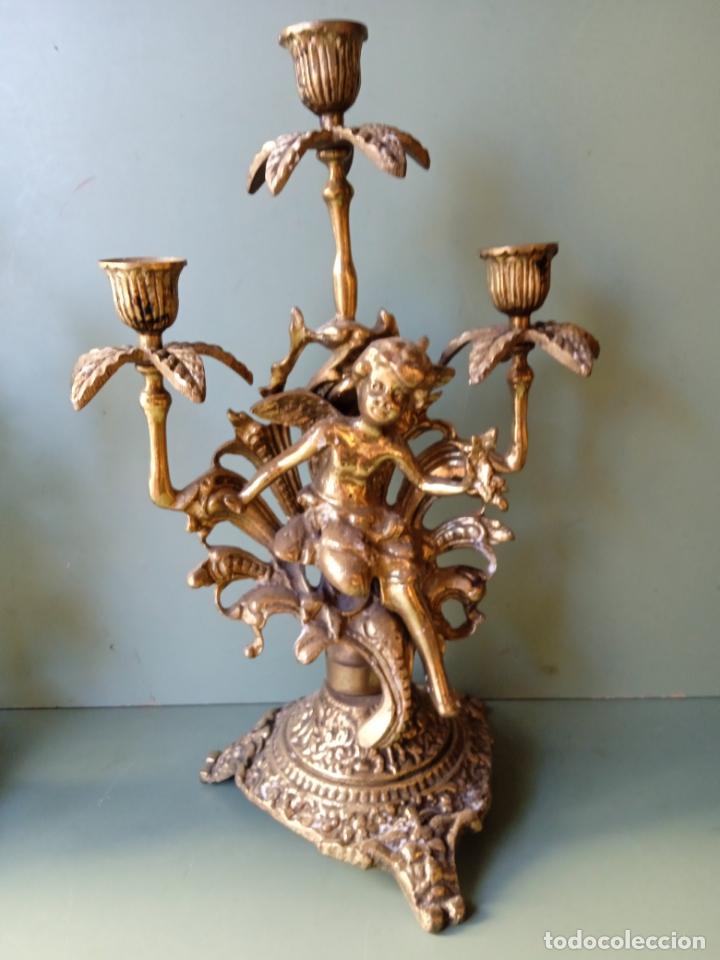 Vintage: PAREJA DE CANDELABROS DE BRONCE O LATON - Foto 2