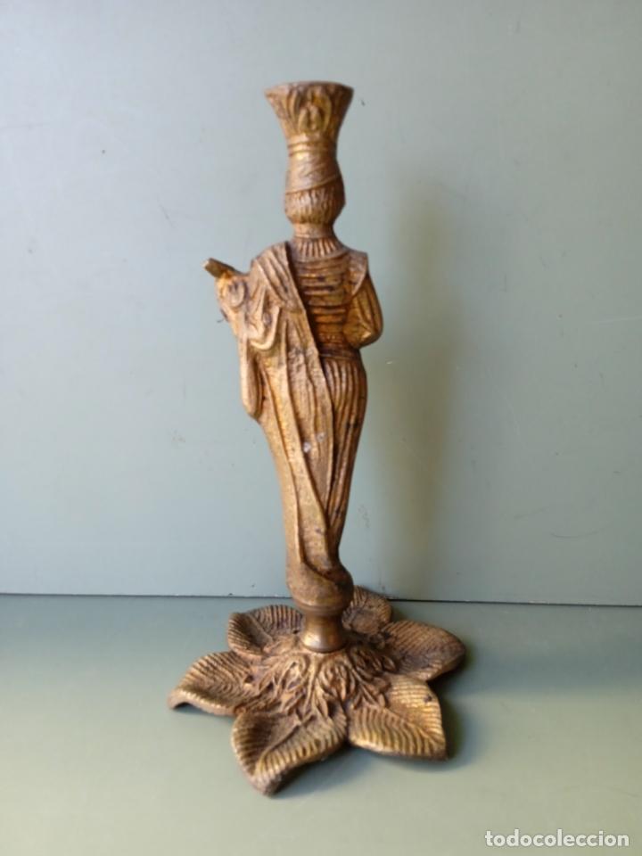 Vintage: PIE DE LAMPARITA DE BRONCE O LATON - Foto 2