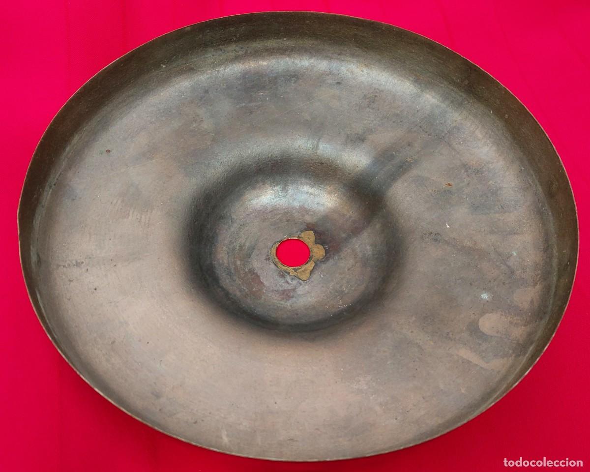 Vintage: PLATO PARA L&Aacute;MPARA DE LAT&Oacute;N CROMADO - Foto 4